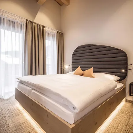 Aparthotel Alpine Collection Wildschonau: Paragliding Paradise Near Skiwelt Wilder Kaiser